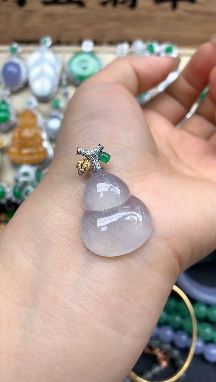 颈饰18K金镶嵌翡翠320-中国好珍宝