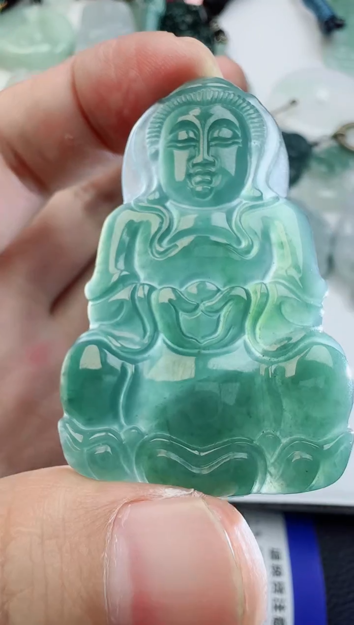 【闪购商品】翡翠吊坠(不含链)未镶嵌多样性随机发其一