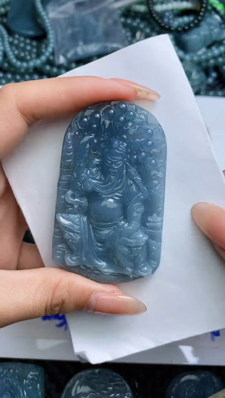 【闪购商品】翡翠颈饰未镶嵌         