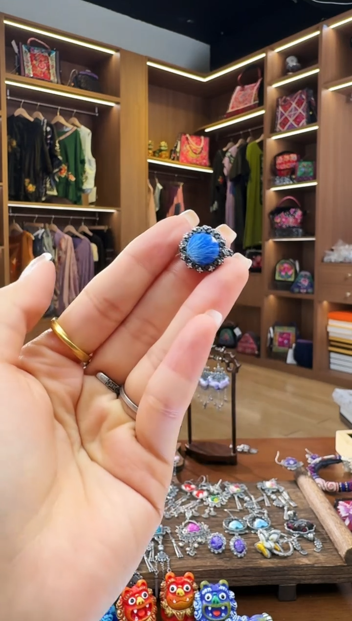 【闪购商品】织绣125黔东南苗族刺绣