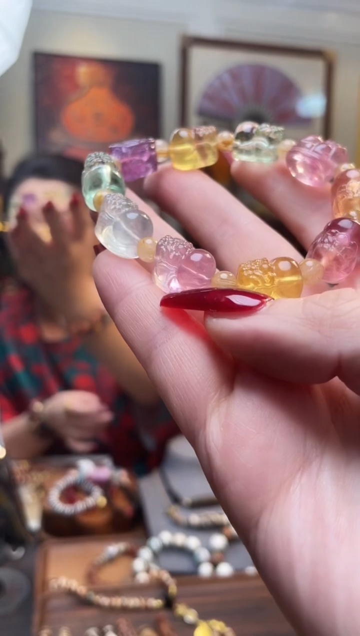 【闪购商品】合成（培育） 萤石未镶嵌128-6彩色貔貅手串