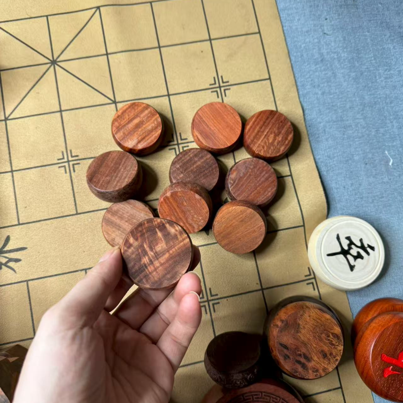 定制白板高档精品血檀水波50中国象棋大号成人老人送礼套装定制