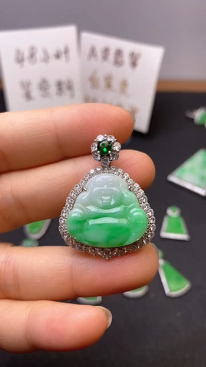 【闪购商品】翡翠吊坠(不含链)银S925镶嵌翡翠佛公吊坠