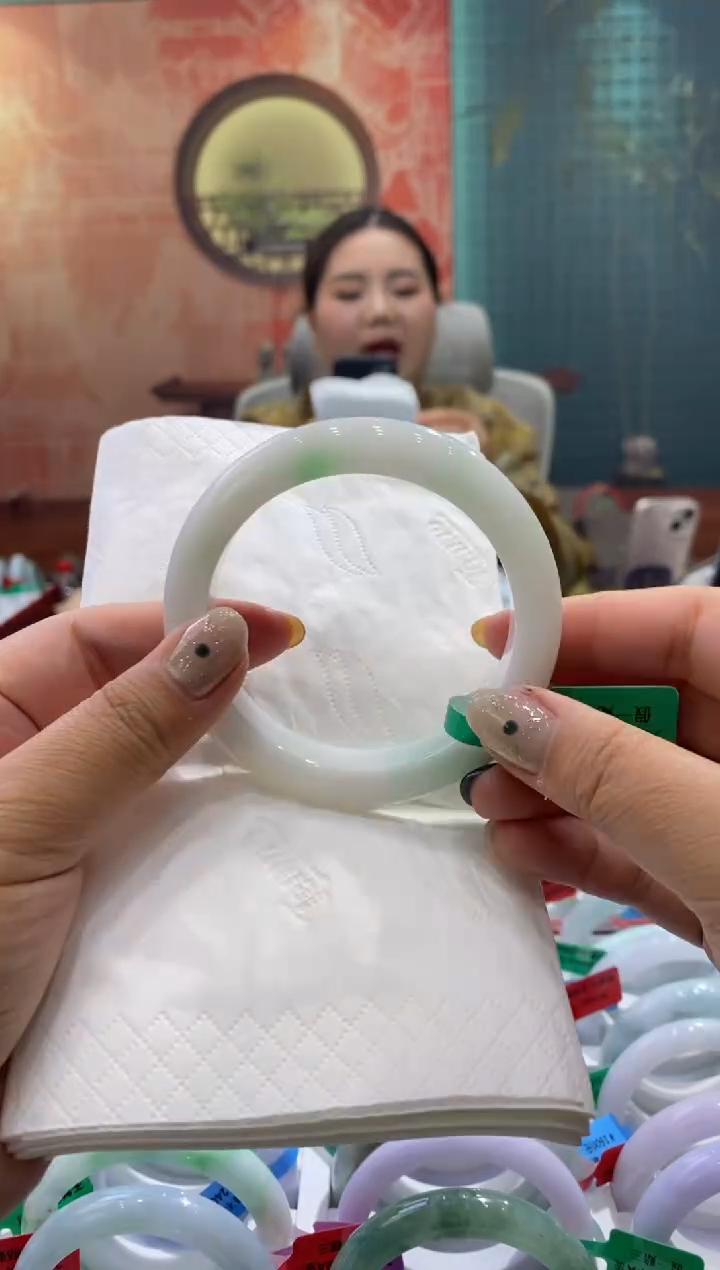 未镶嵌手镯翡翠多人00010173