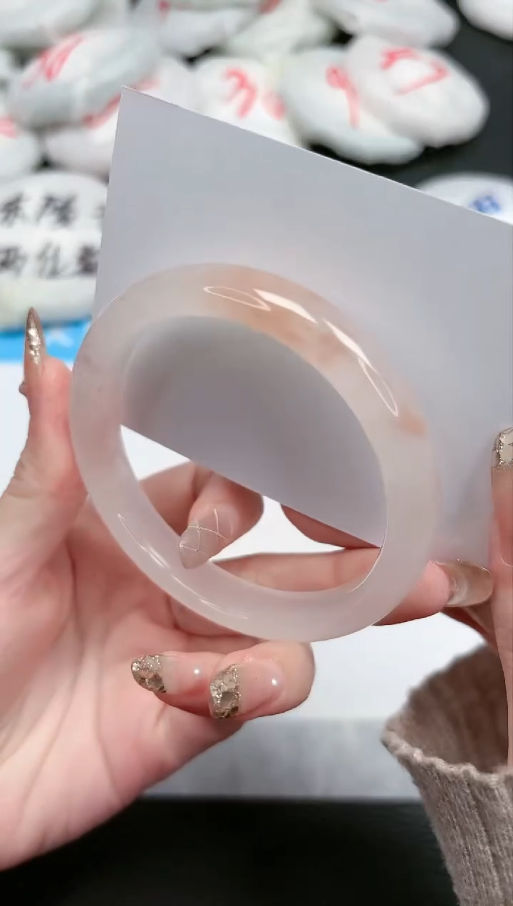 【闪购商品】石英质玉手镯未镶嵌400-57.3