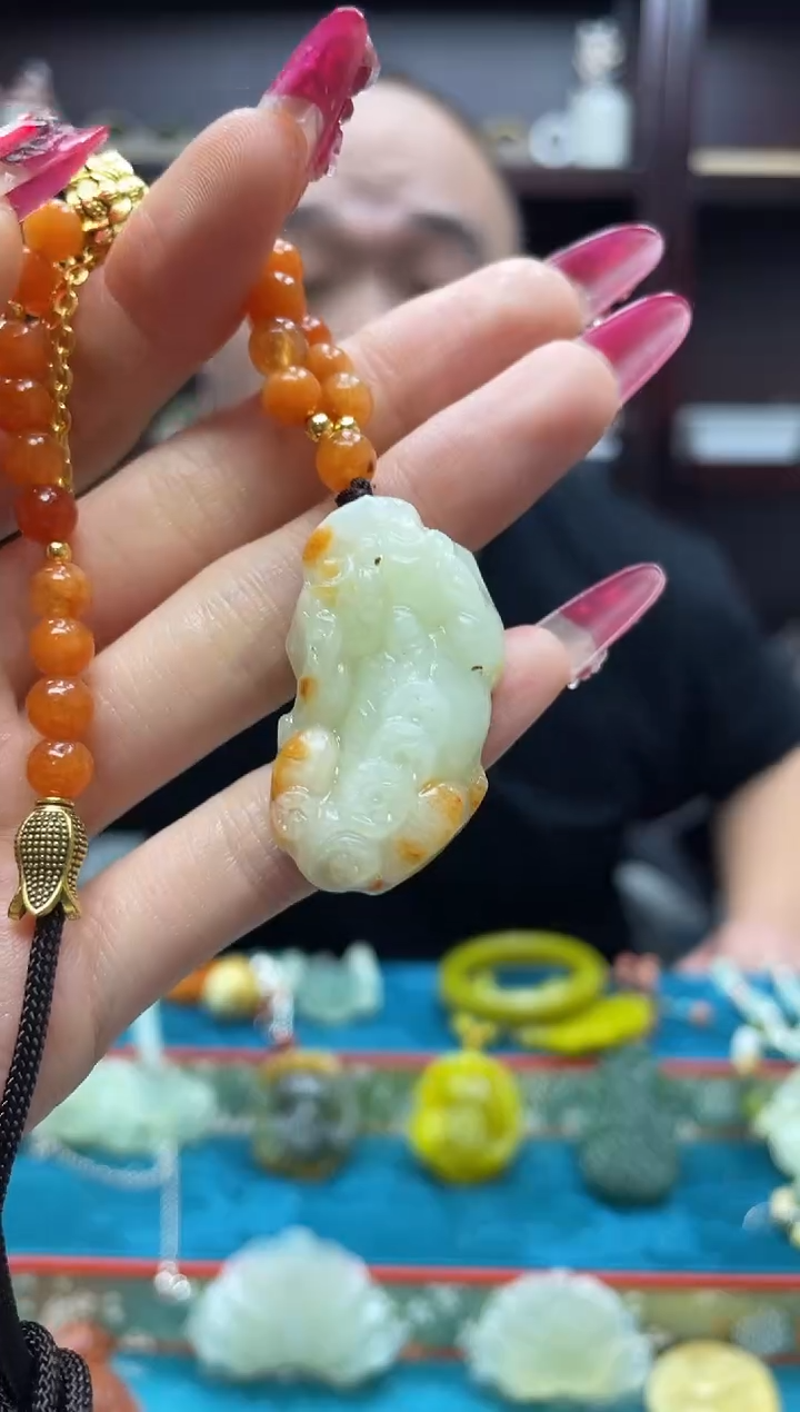 未镶嵌岫玉吊坠·