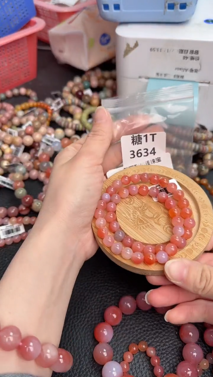 【闪购商品】石英质玉手链未镶嵌1T3634