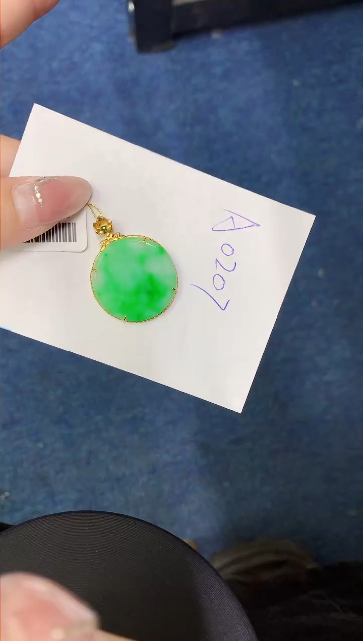 【闪购商品】翡翠颈饰18K金镶嵌00000000000