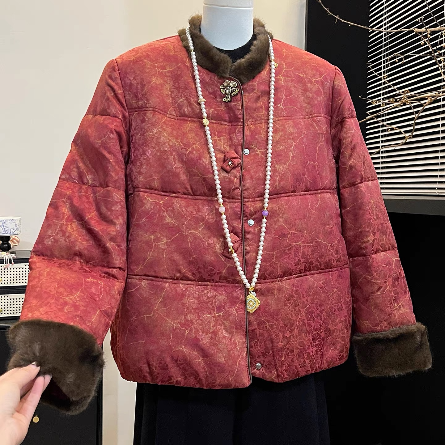 妈妈装新中式国风毛领棉服冬季新款2025中年高贵红色加厚棉袄外套