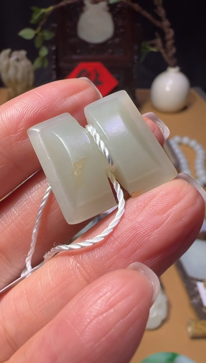 【闪购商品】和田玉XHM-1011 工字佩