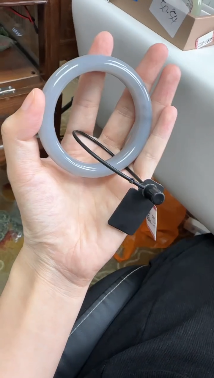 未镶嵌手镯和田玉55