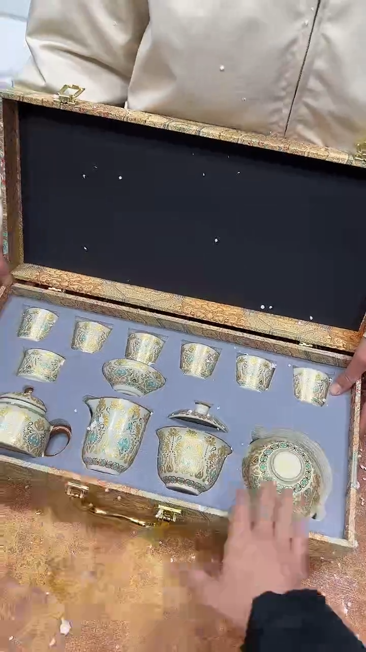 瓷片沙海明珠带礼盒