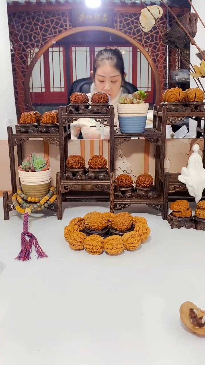 【闪购商品】文玩核桃把件紫荆关野牛