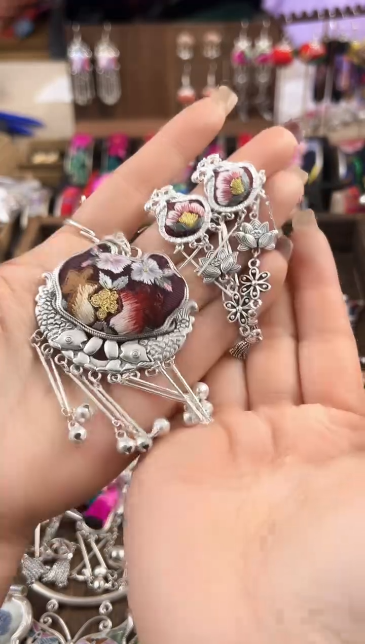 【闪购商品】织绣民族风老绣饰品294