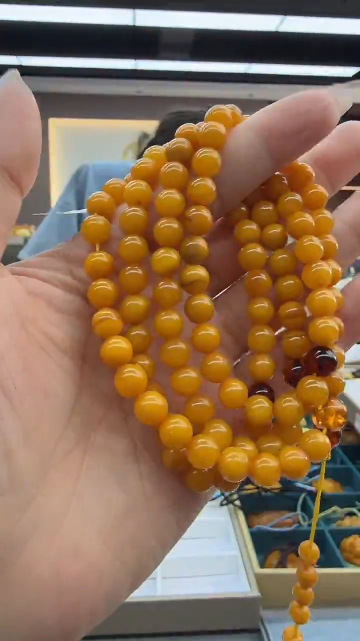 琥珀颈饰未镶嵌196秒拍号 假一罚三 