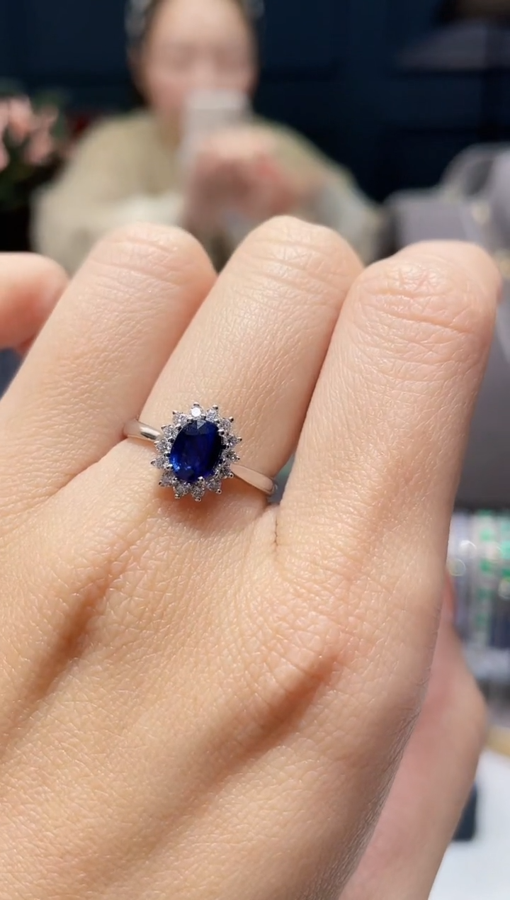 【闪购商品】蓝宝石戒指18K金镶嵌1.01克拉