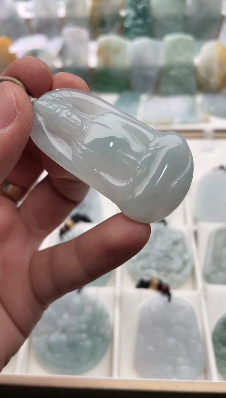 【闪购商品】翡翠颈饰未镶嵌..../2/23/ 108