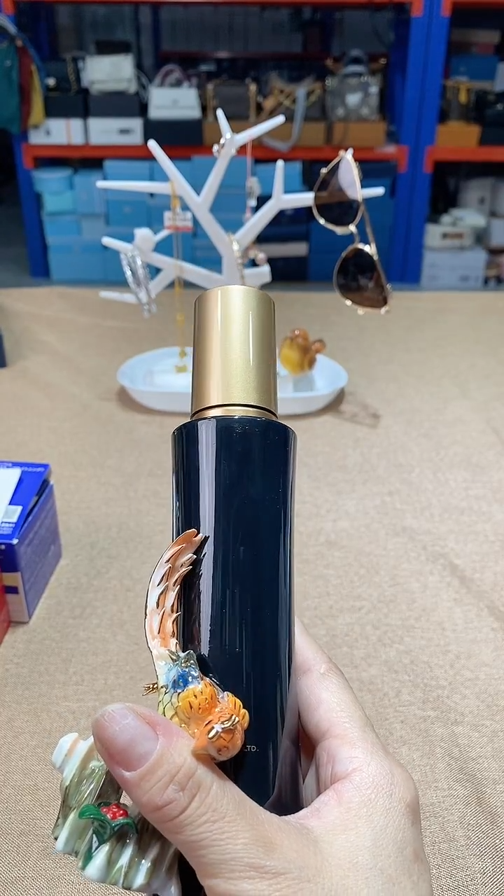 瓷片碗碟好物一件不留@@1