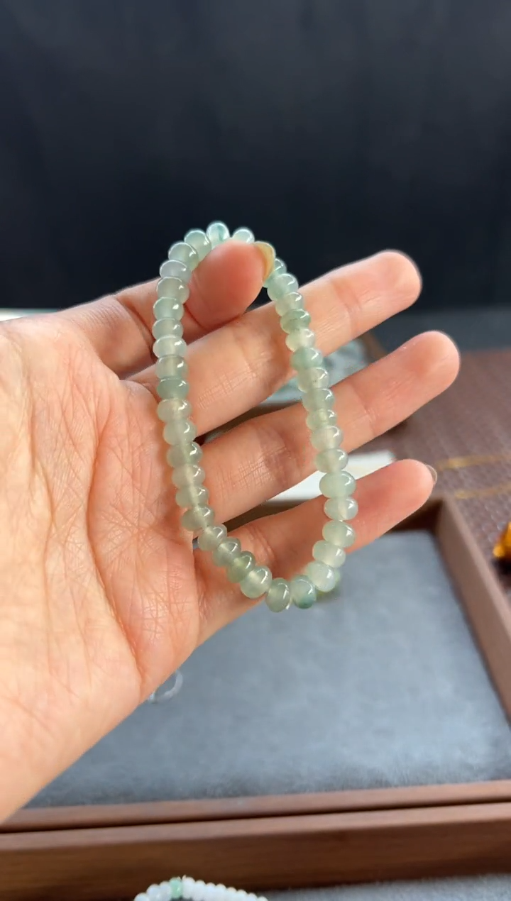 【闪购商品】翡翠手串未镶嵌306买断