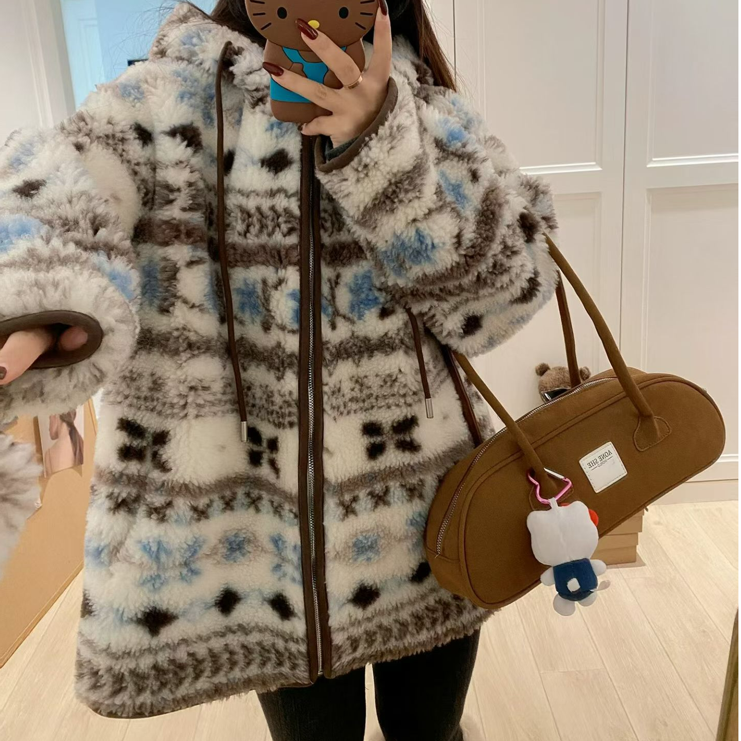 费尔岛/100绵羊毛慵懒风冬季连帽中长款毛毛外套女