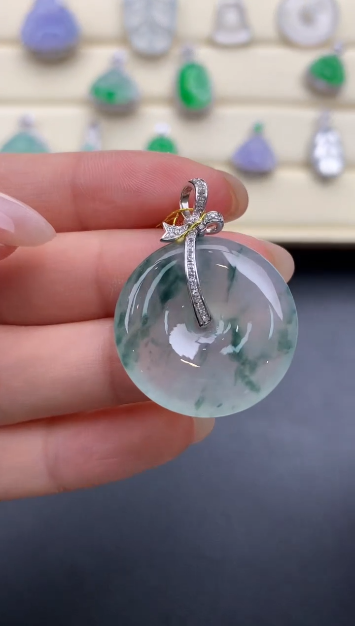 【闪购商品】翡翠颈饰18K金镶嵌Q728       