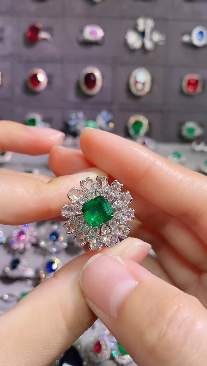 【闪购商品】祖母绿18K金戒指18K金镶嵌--