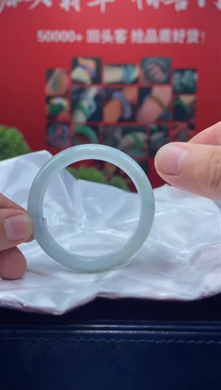 翡翠手镯未镶嵌手镯9