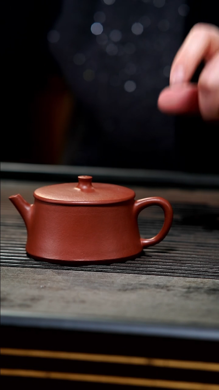 【闪购商品】紫砂茶壶朱泥大红袍小云柱110cc