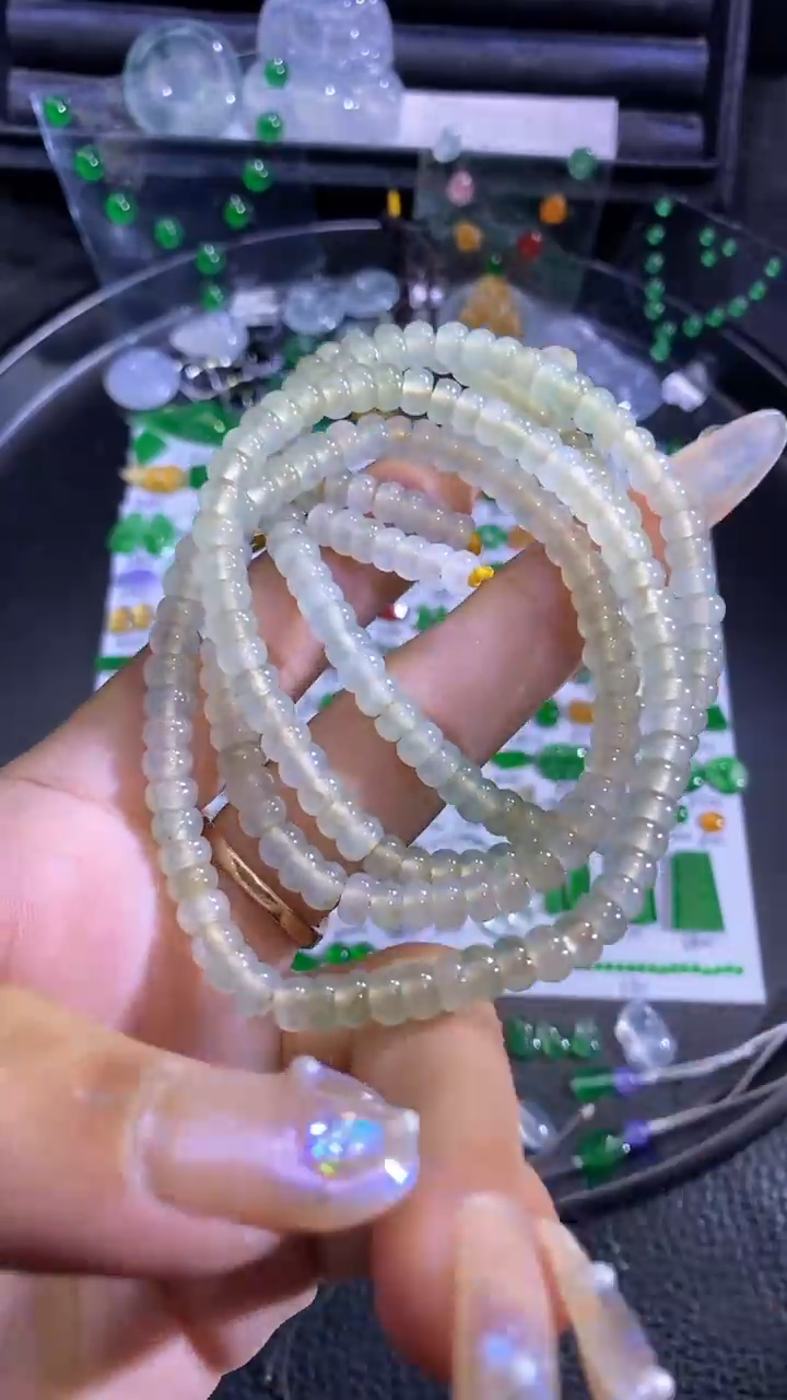 未镶嵌挂件翡翠珠串