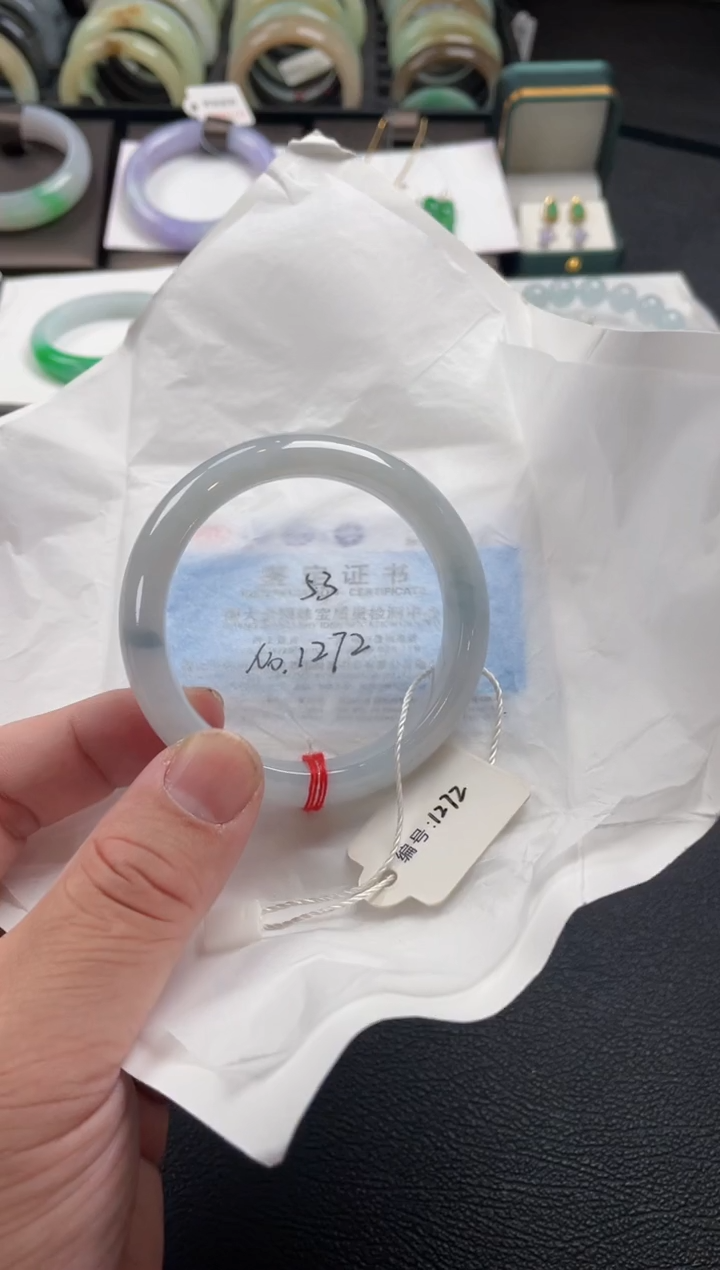 【闪购商品】翡翠手镯未镶嵌53圈口