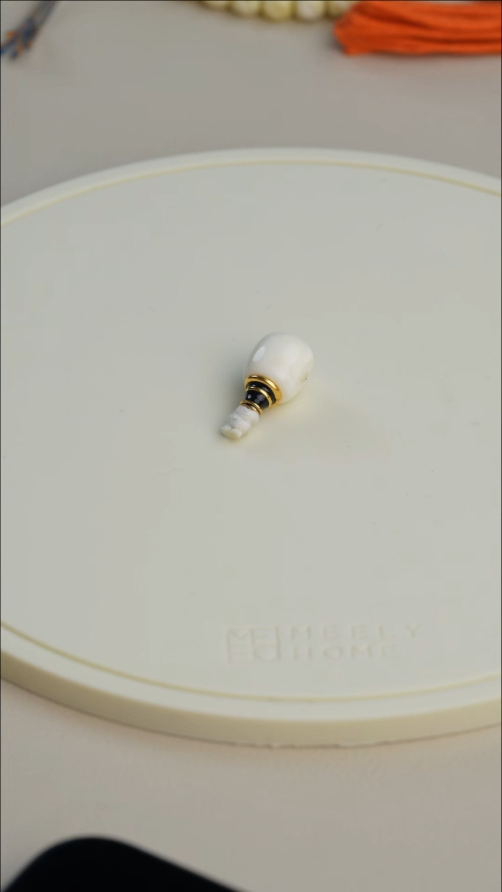 【闪购商品】蜜蜡裸石未镶嵌三通