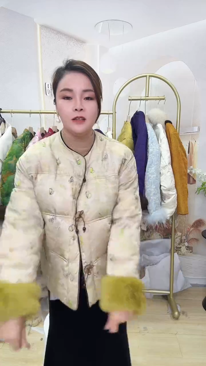 5号羽绒服1件    尺码备注