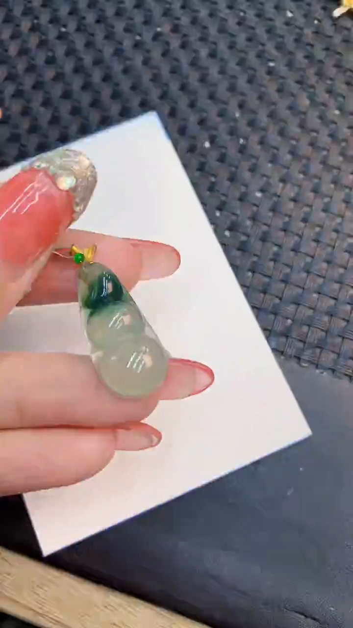 颈饰18K金镶嵌翡翠1