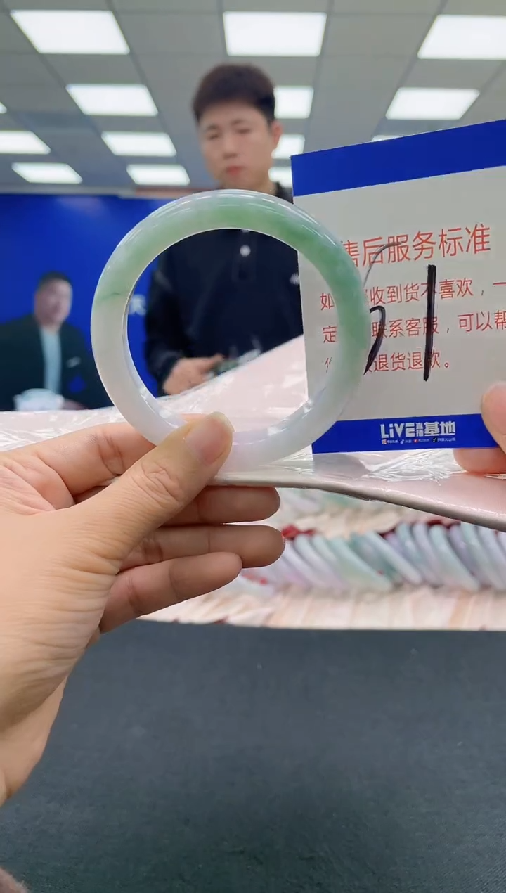 未镶嵌手镯翡翠AAAAAAAAAA