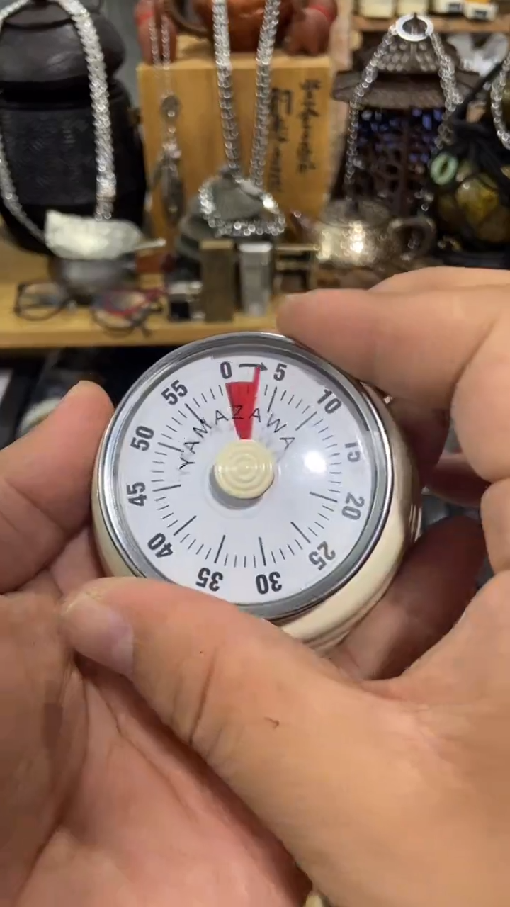 瓷片闪购商品  如图所示