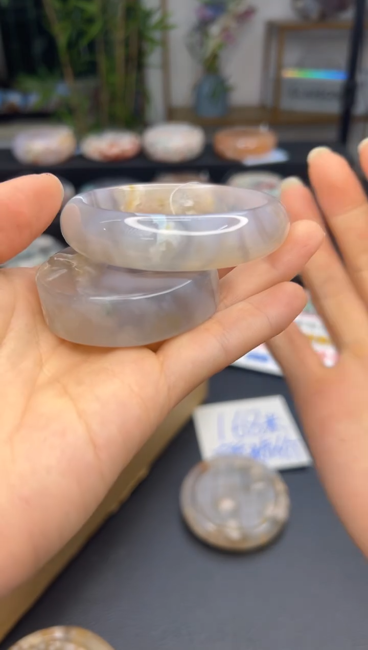 【闪购商品】石英质玉手镯未镶嵌A891(53圈赠送镯心)