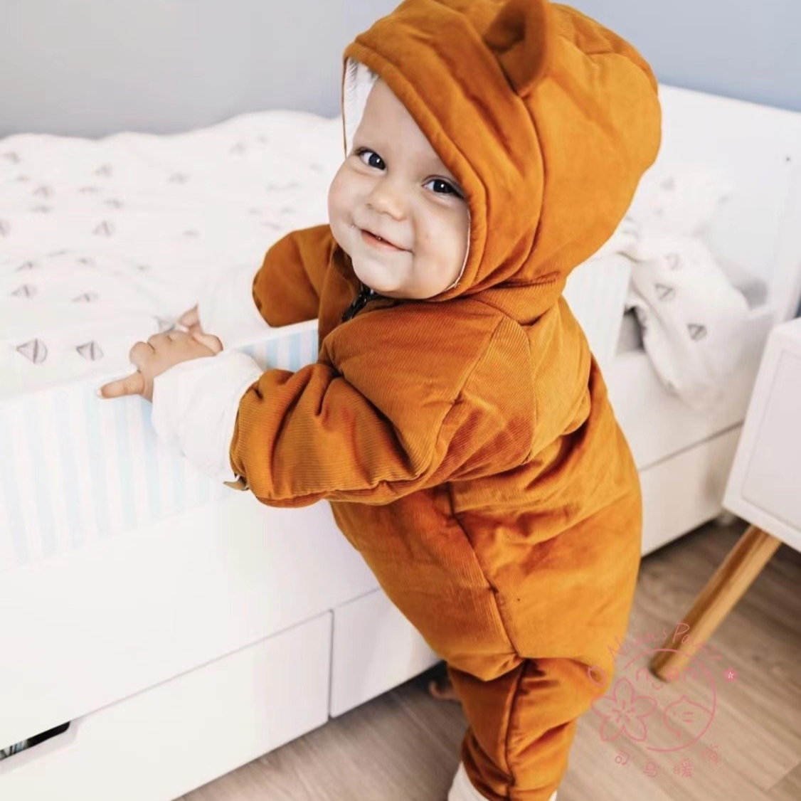 秋冬婴儿加厚连体棉服宝宝长袖防风灯芯绒保暖小熊耳朵外出服