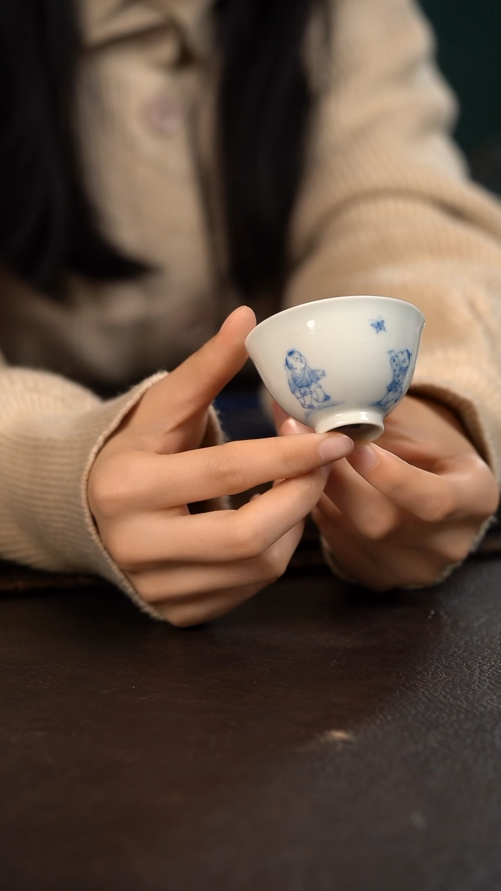 【闪购商品】杯聚澜堂童子扑蝶小鸡心杯