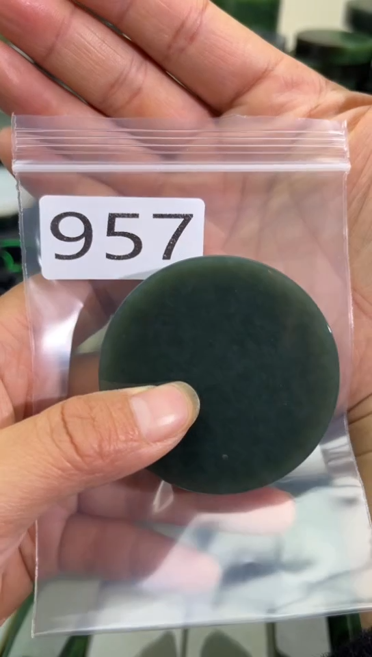 未镶嵌和田玉珠宝半成品镯芯