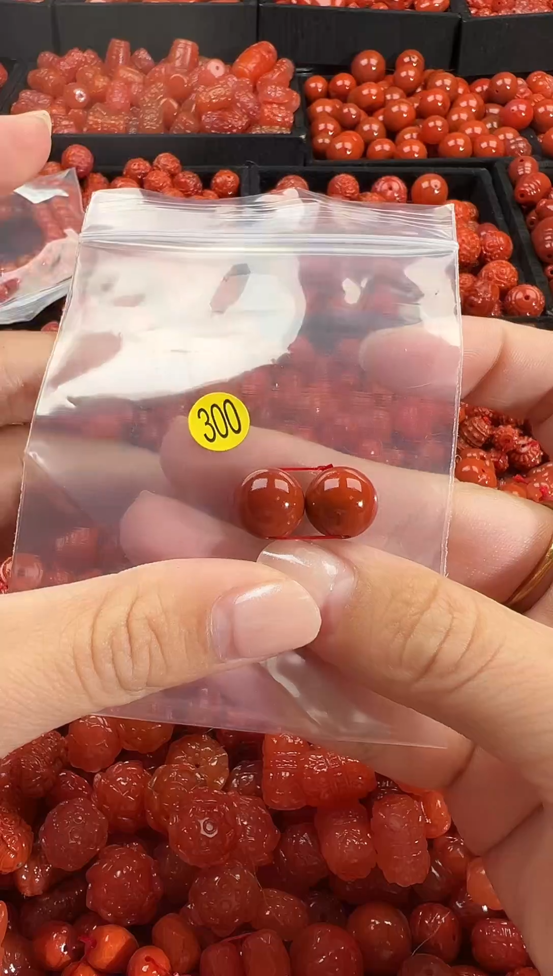 颈饰未镶嵌南红玛瑙1