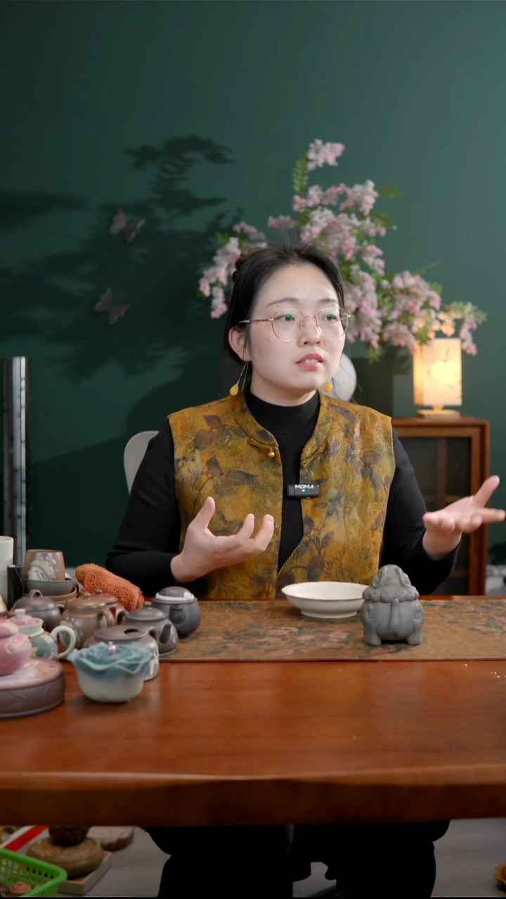 茶壶紫砂?****?青铜醒狮香炉