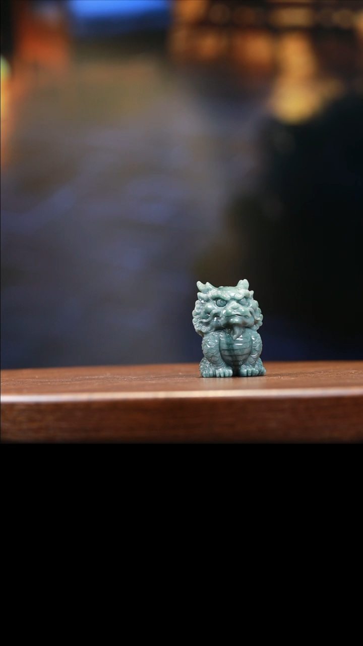 【闪购商品】翡翠摆件未镶嵌翡翠小龙