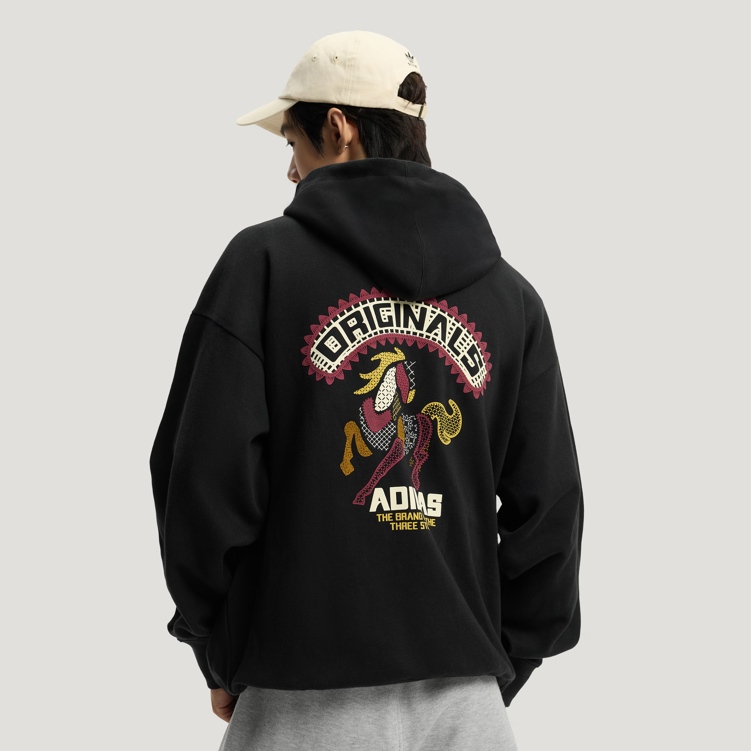 adidas「马年限定」三叶草 新年款双面针织连帽卫衣套头衫 KT0645 1