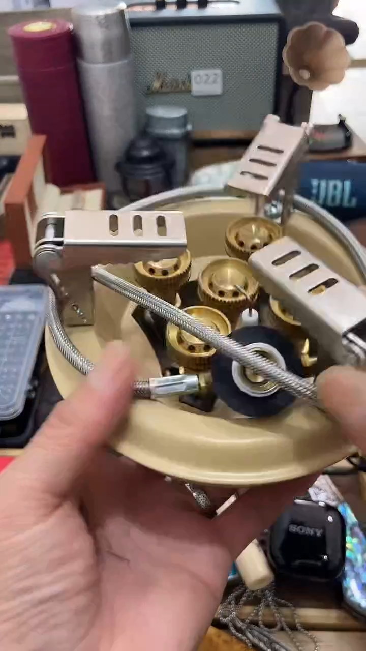 瓷片闪购商品  如图所示