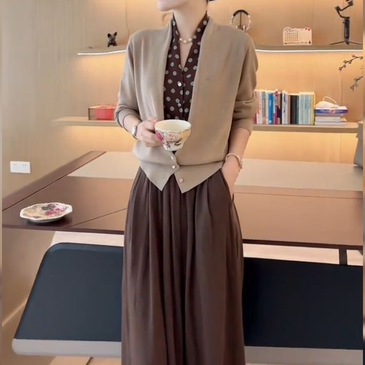 【优雅套装】早秋款精致轻奢波点假两件针织衫高腰遮肉半身裙 99494