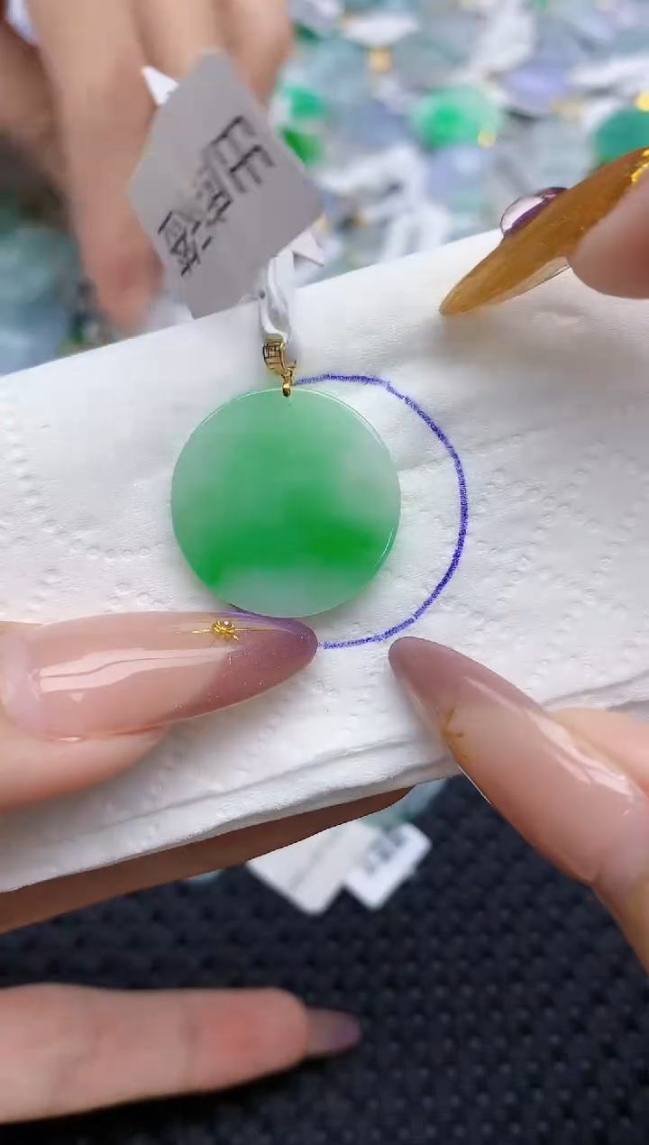 翡翠18K金镶嵌颈饰67   天然翡翠A货  百元以上9米证书费自理