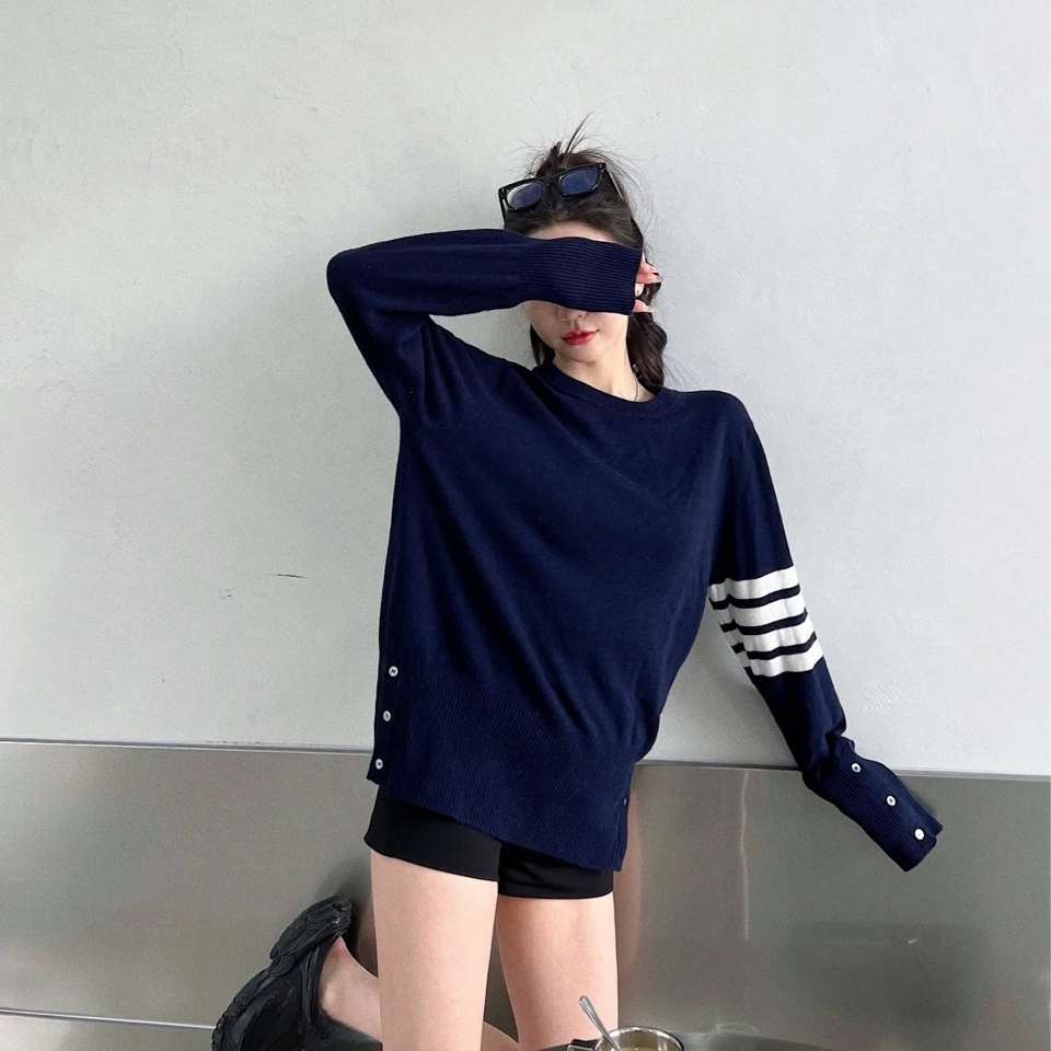 99新 THOMBROWNE 010317 经典四条纹羊绒套头针织衫 40码