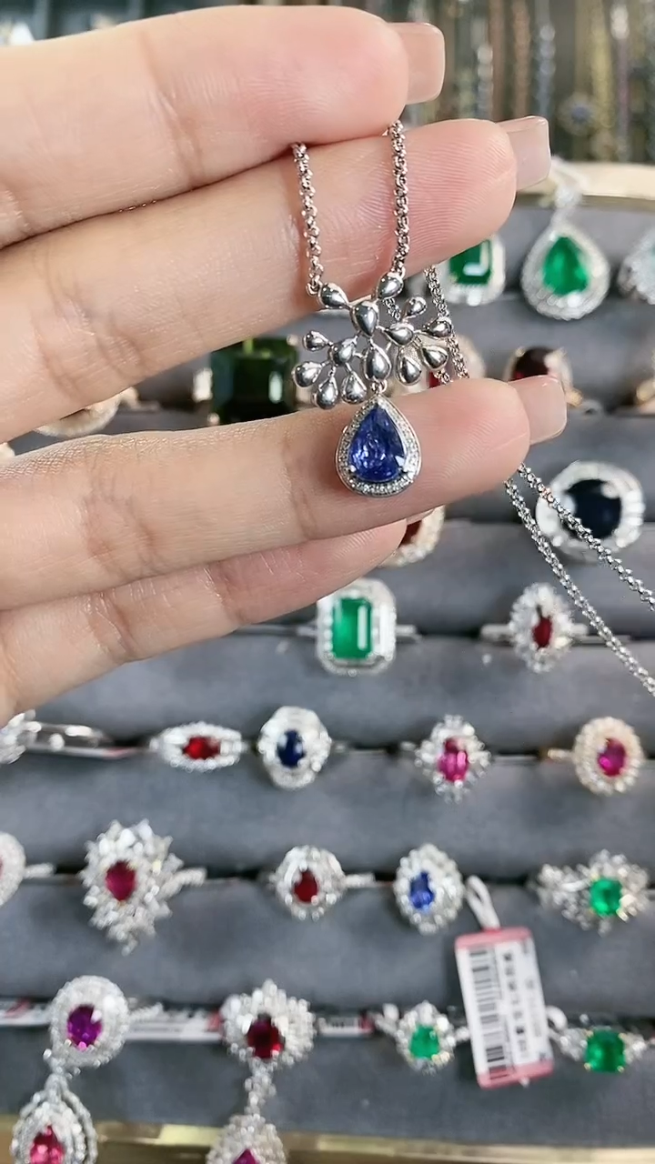 【闪购商品】蓝宝石项链18K金镶嵌18K金镶嵌蓝宝石项链