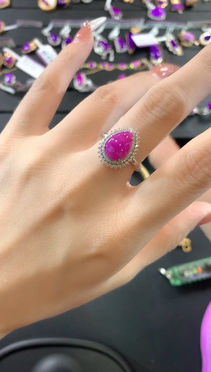 【闪购商品】苏纪石（舒俱来）.18K金镶嵌舒俱来戒指