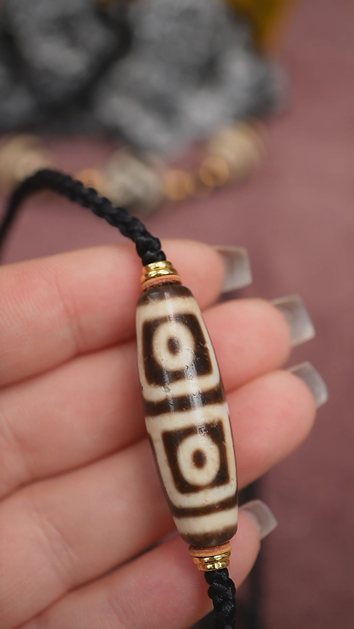 【闪购商品】玛瑙/玉髓颈饰未镶嵌蚀花玛瑙珠定制编绳